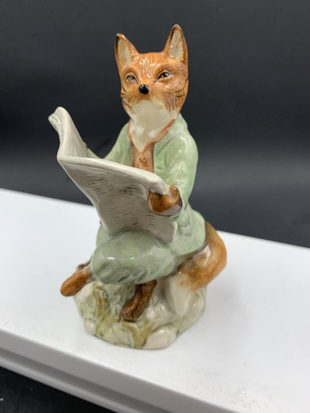 1990 Royal Albert Foxy Reading Newspaper Beatrix Potter Figurine-EUC